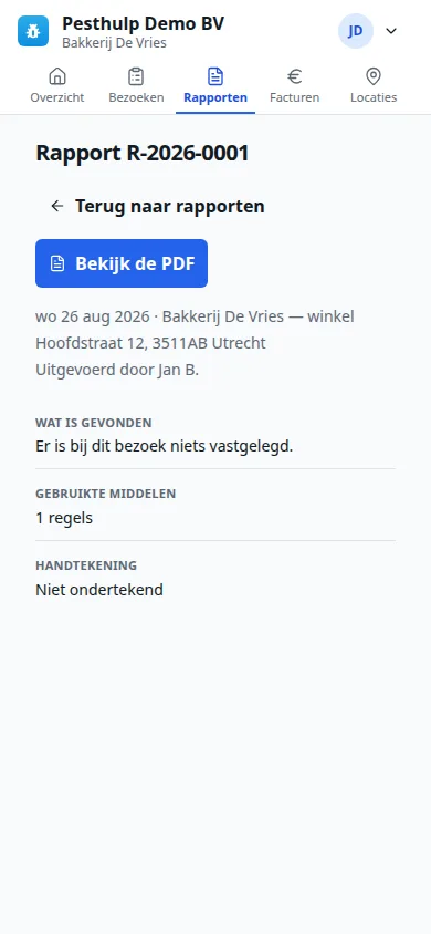 Het klantportaal op een telefoon met een rapport, de gebruikte middelen en een knop Bekijk de PDF.